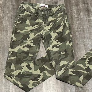 💞 Kids YMI Size 10 Camouflage Jeans